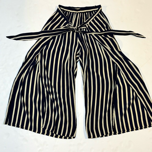 Faithfull the Brand Sand Island Wide-Leg Wrap Pants 6 - Picture 9 of 12